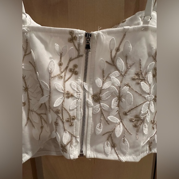 Women’s White & Gold Top (XS) - Picture 9 of 13
